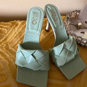 Ego mint green heels for the win!